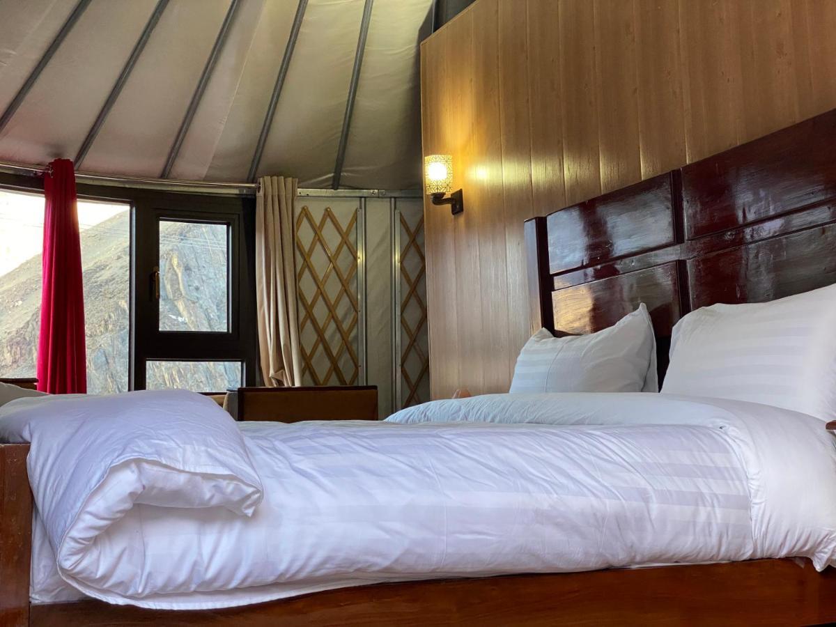 Apex Hotels And Resorts Hussaini Karimabad  Buitenkant foto