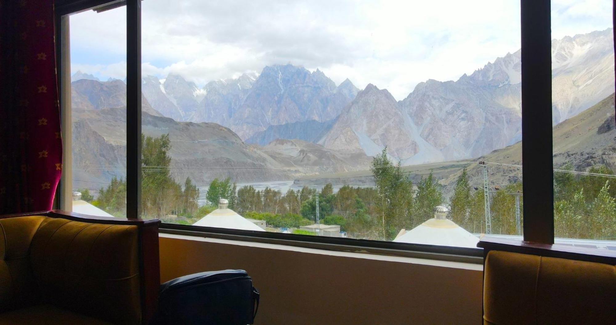 Apex Hotels And Resorts Hussaini Karimabad  Buitenkant foto