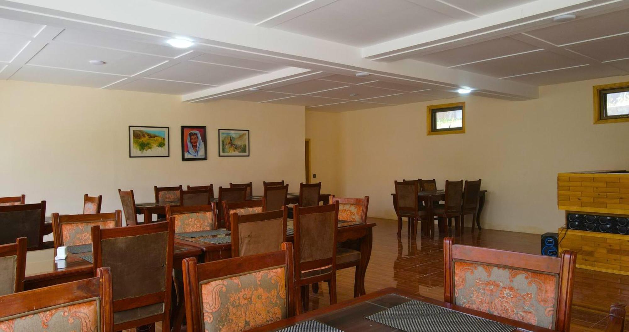 Apex Hotels And Resorts Hussaini Karimabad  Buitenkant foto