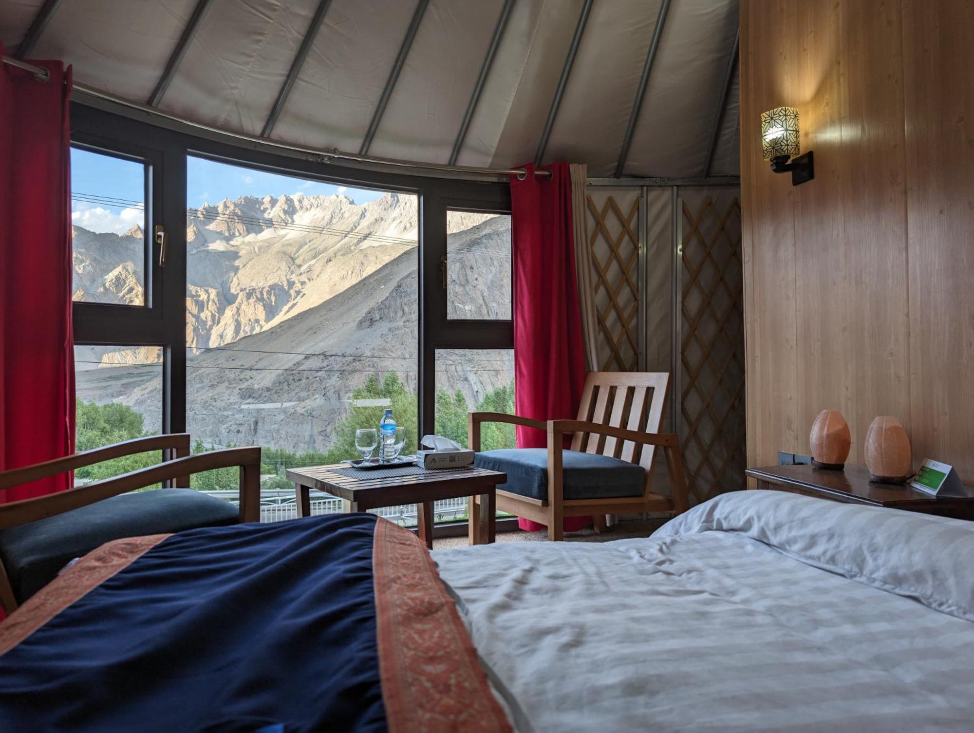 Apex Hotels And Resorts Hussaini Karimabad  Buitenkant foto