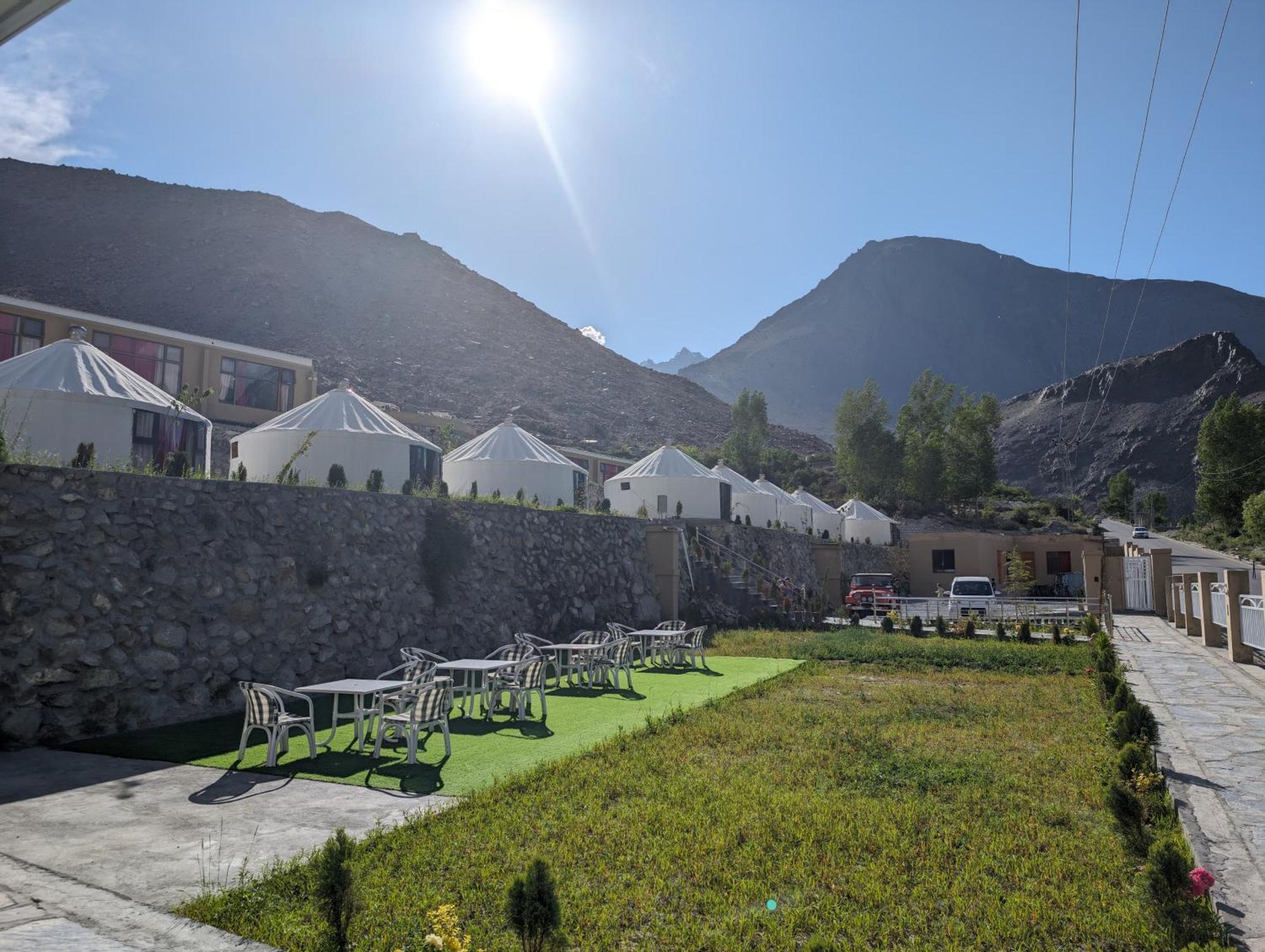 Apex Hotels And Resorts Leyurt Hussaini Karimabad  Buitenkant foto