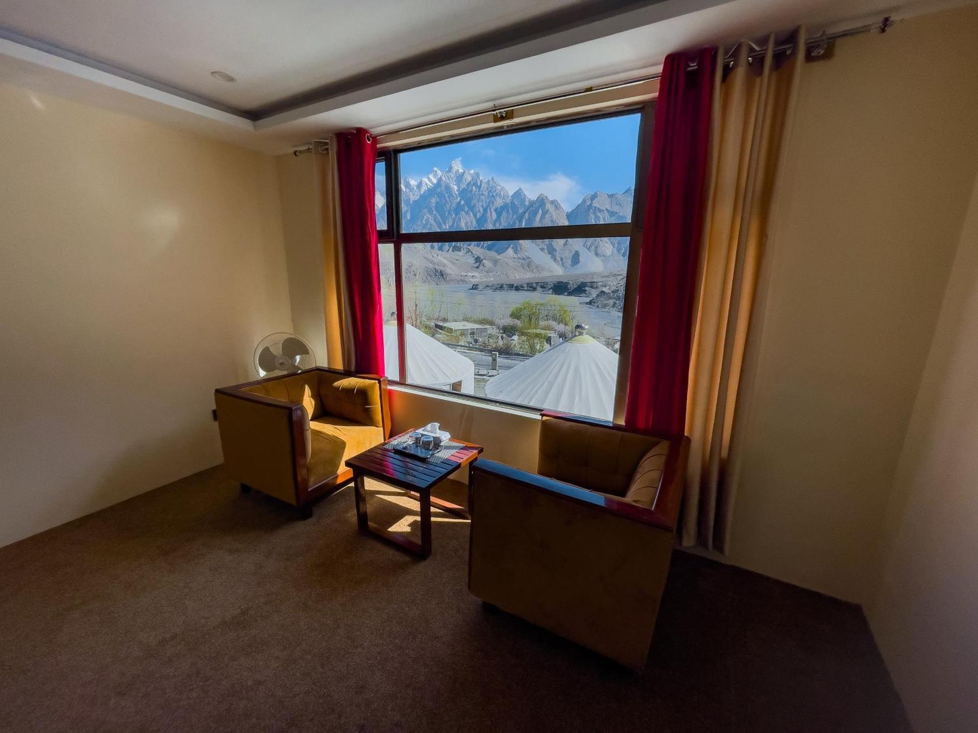 Apex Hotels And Resorts Hussaini Karimabad  Buitenkant foto