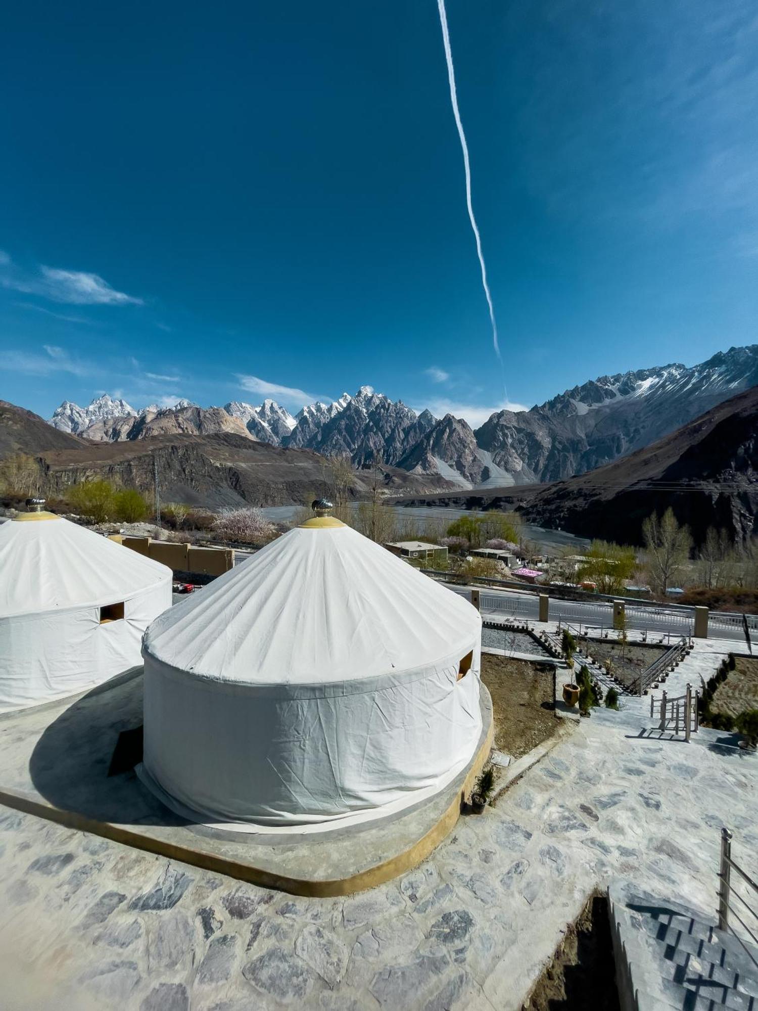 Apex Hotels And Resorts Hussaini Karimabad  Buitenkant foto