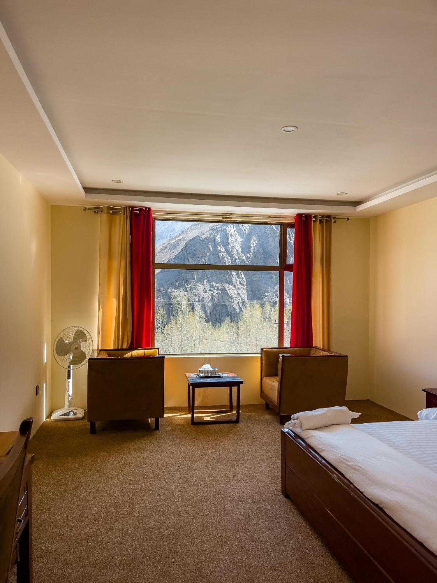 Apex Hotels And Resorts Hussaini Karimabad  Buitenkant foto