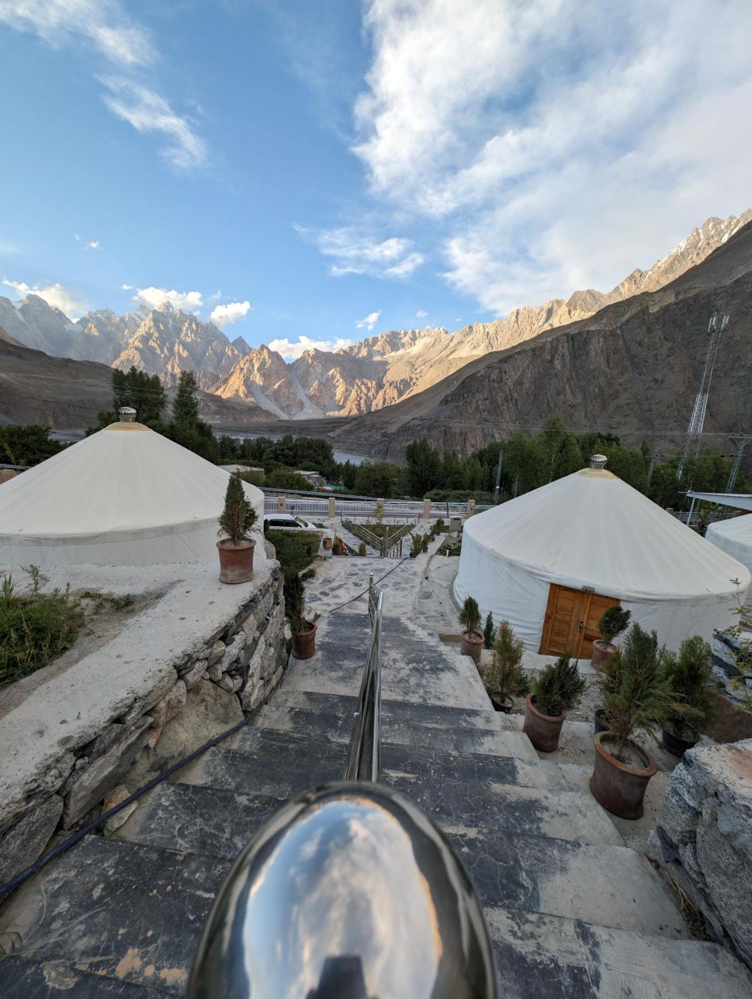 Apex Hotels And Resorts Hussaini Karimabad  Buitenkant foto