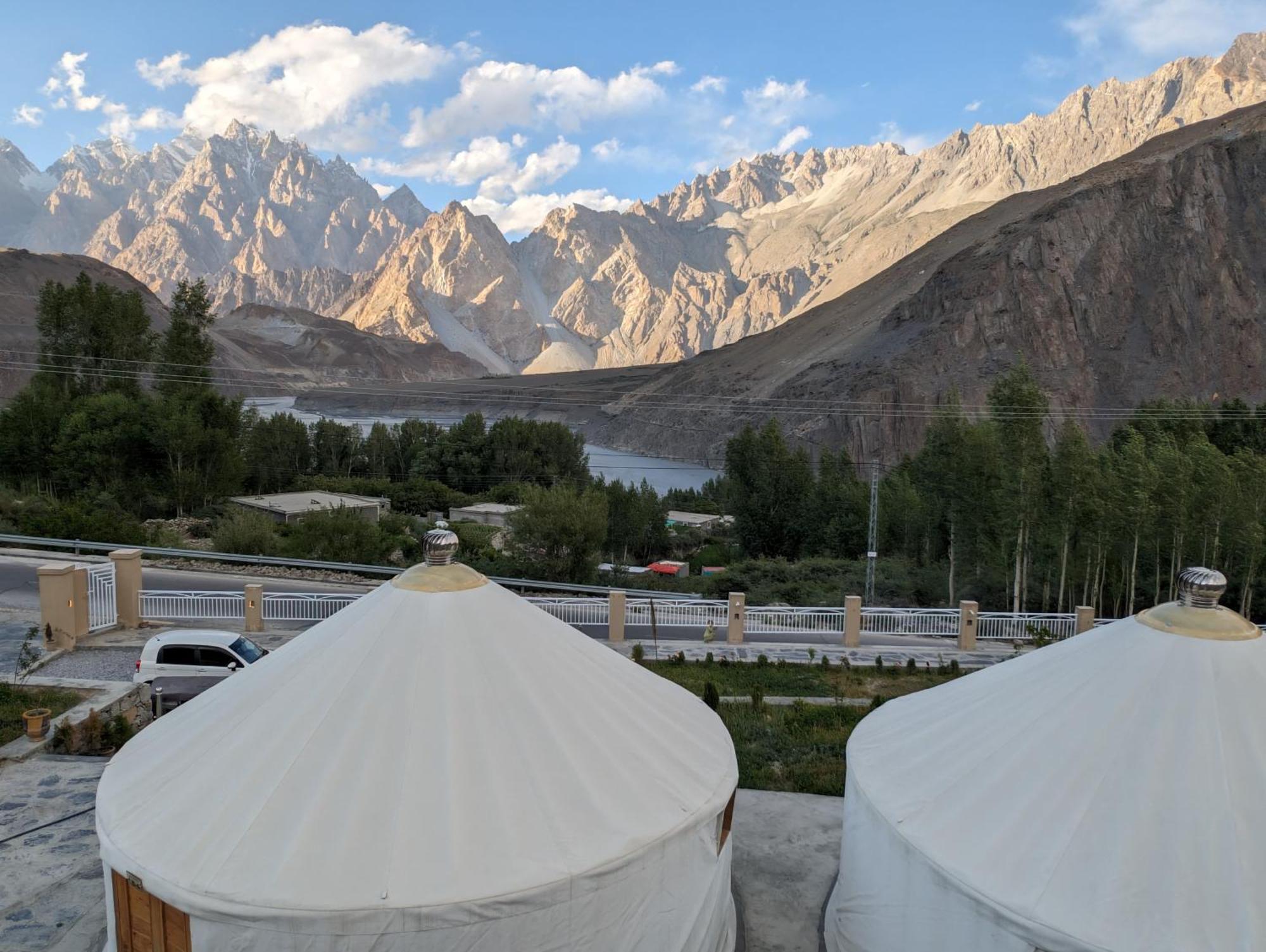 Apex Hotels And Resorts Leyurt Hussaini Karimabad  Buitenkant foto